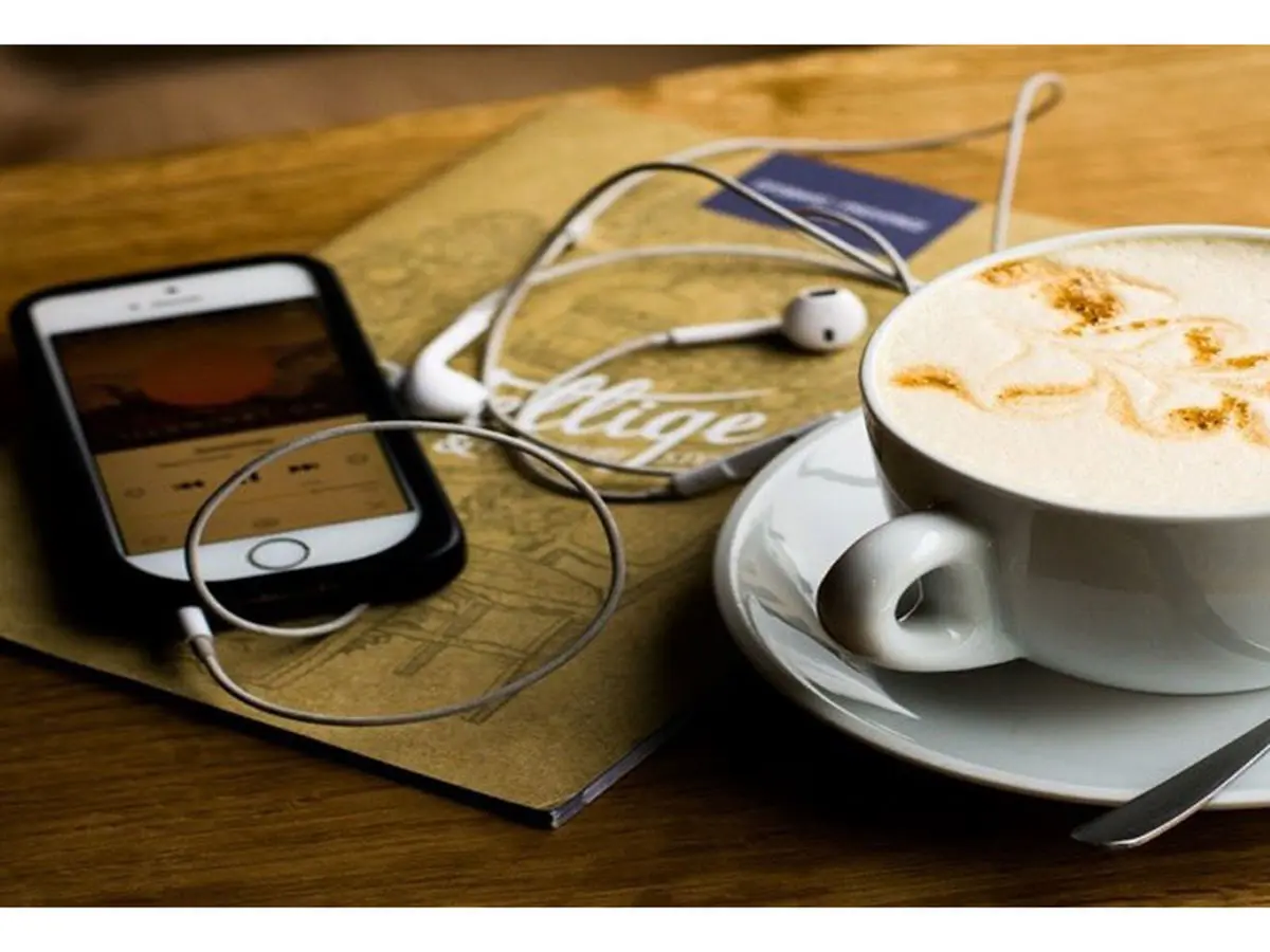 3 مورد از پادکست های محبوب برای ذهن های کنجکاو