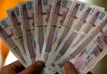 روند تغییر حداقل دستمزد واقعی در ایران طی 60 سال اخیر