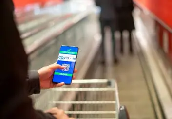 خدمات عمومی فقط به شرط ارائه کارت واکسن کرونا