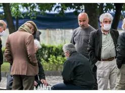 رئیسی به طرح متناسب سازی حقوق بازنشستگان ورود کند!