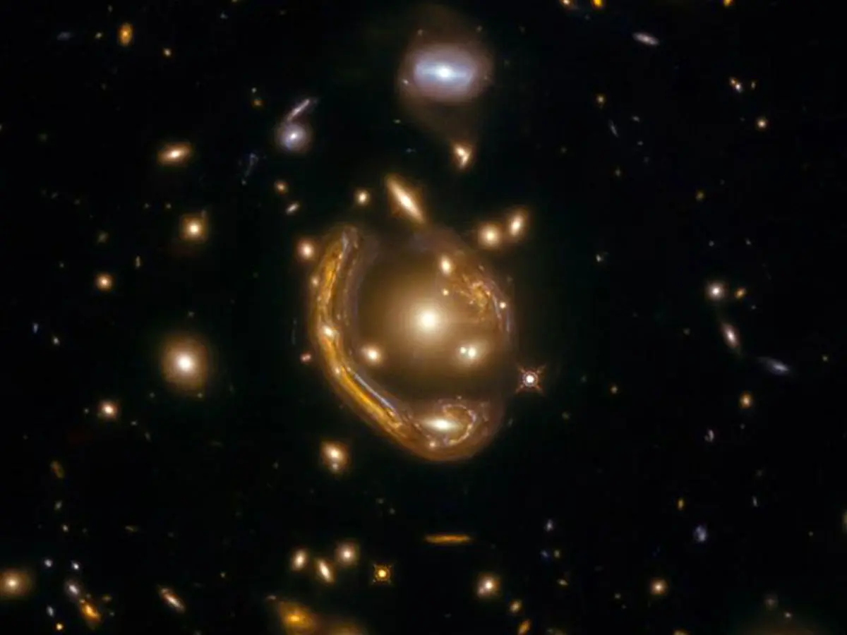 هابل تصویر بزرگترین حلقه انیشتین را ثبت کرد