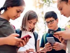 اینستاگرام برای نوجوانان مضر است؟