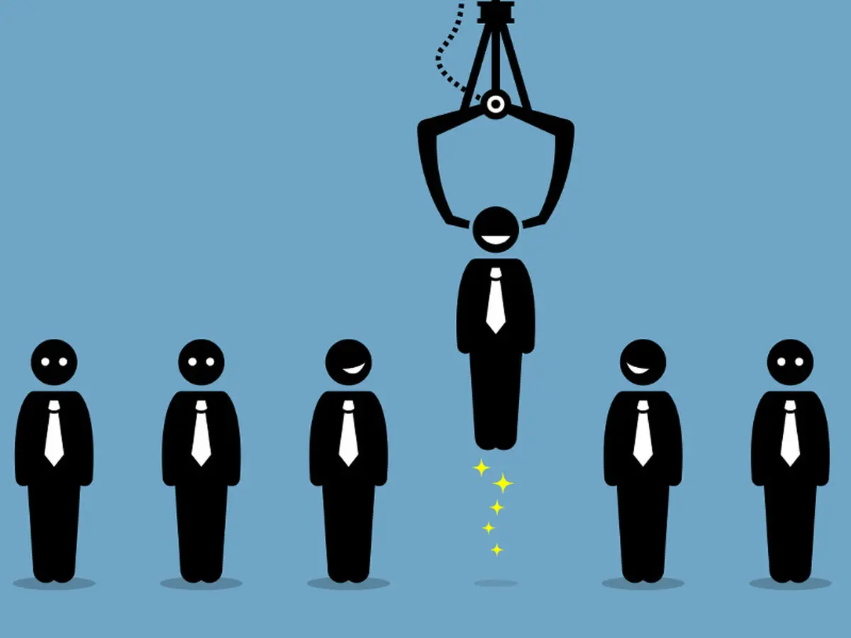 کارمندان شرکت های بزرگ بخوانند | چرا بزرگترها کمتر بهتر می‌شوند؟