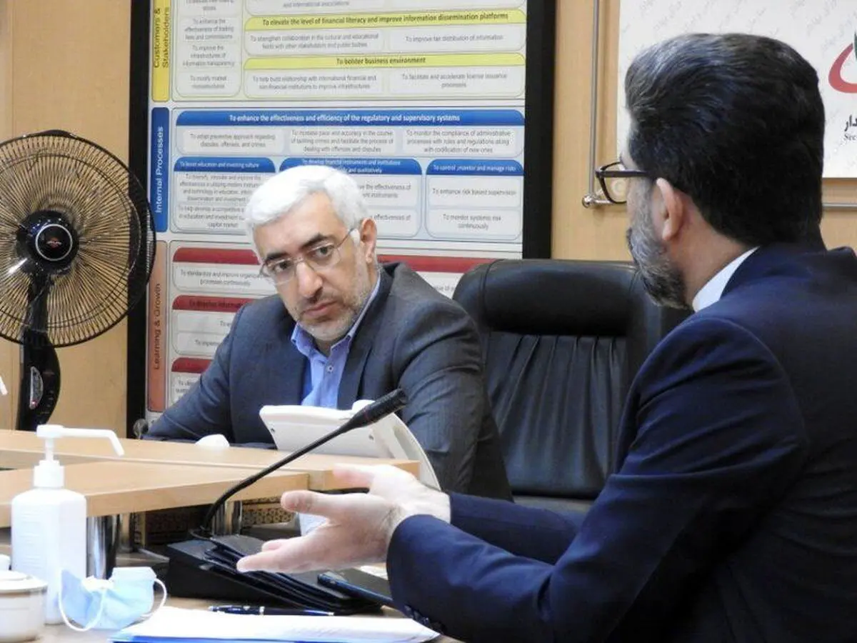 رئیس سازمان بورس با حذف قیمت گذاری دستوری خودرو موافقت کرد!