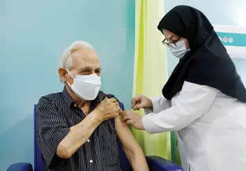دوز سوم واکسن کرونا زودتر به بالای ۶۵ ساله ها تزریق شود