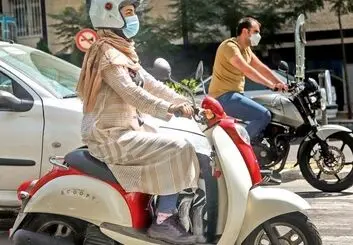 قطعا با زنان موتورسوار برخورد می‌شود