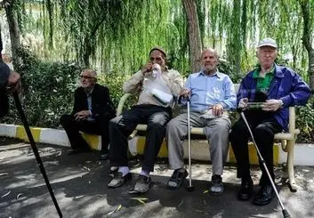 پرداخت حقوق مهرماه بازنشستگان زودتر از موعد