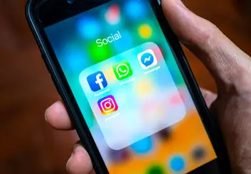 فیسبوک بیش از یک روان‌درمانگر از کاربران اطلاعات دارد!