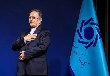 «حراج ۶۲ تن طلا» پرونده باز رئیس بانک مرکزی سابق بررسی شود