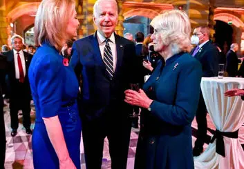 دررفتن بادشکم بایدن در یک دیدار دیپلماتیک سوژه جهان شد!