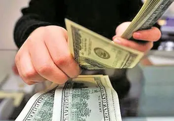 دلار 4200 تومانی نگه داشته می‌شود؟