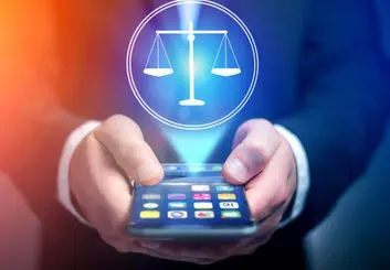 شکایت از اپلیکیشن‌های حقوقی معرفی وکیل چه علتی دارد؟