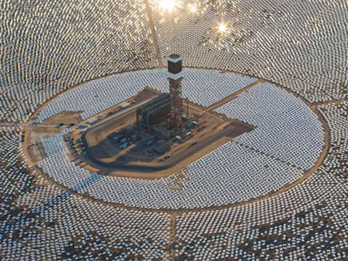 آغاز به کار نخستین نیروگاه خورشیدی حرارتی کشور از 2 سال دیگر
