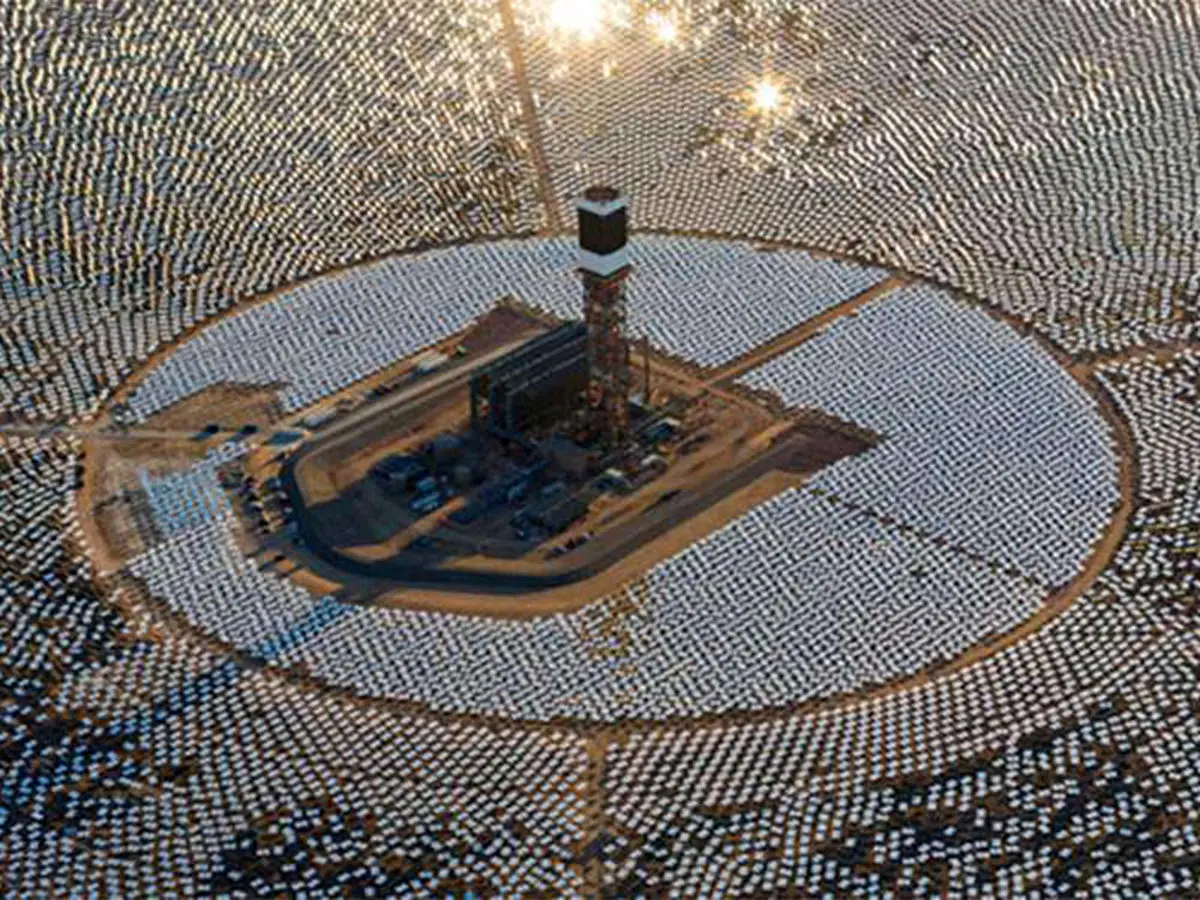 آغاز به کار نخستین نیروگاه خورشیدی حرارتی کشور از 2 سال دیگر