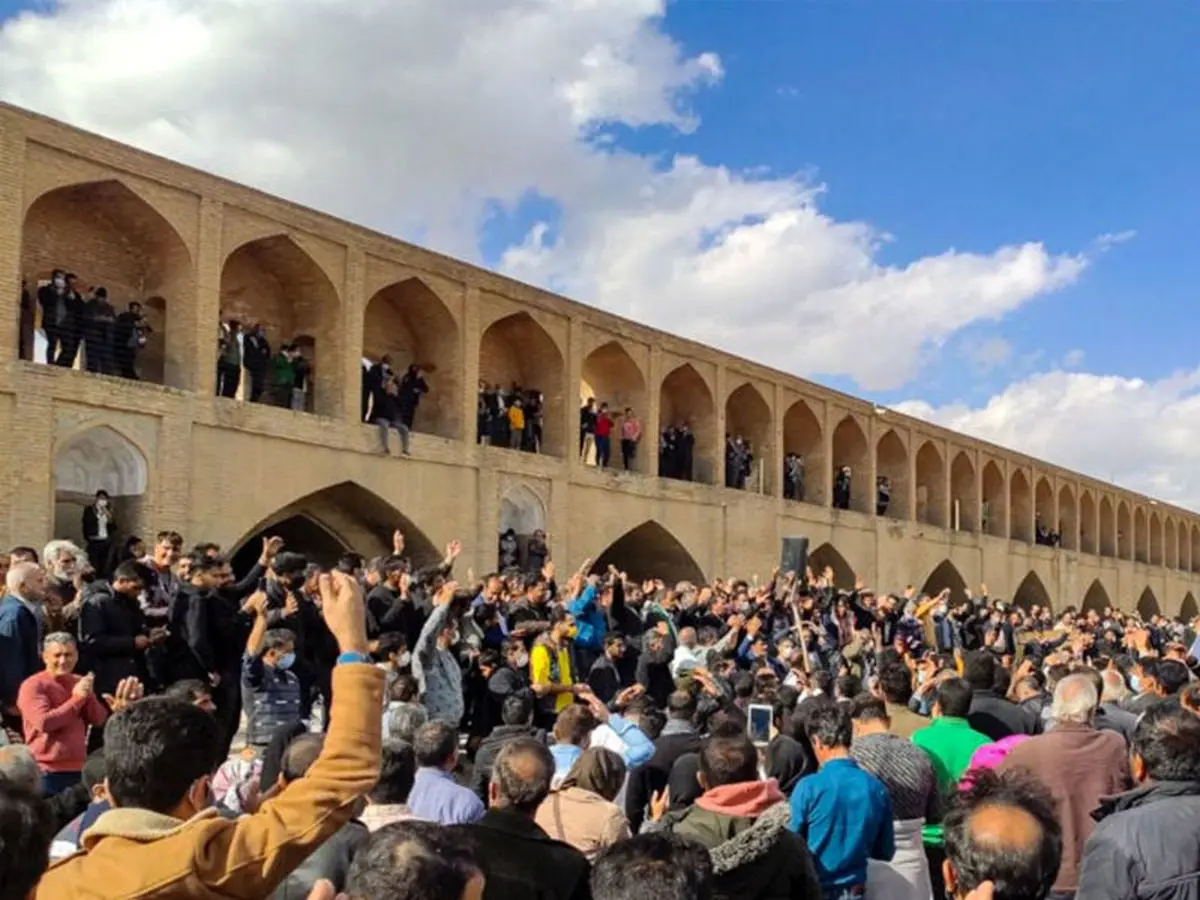 اعتراضات کشاورزان اصفهانی از کجا آب می‌خورد؟ | چرا زاینده رود خشکید؟