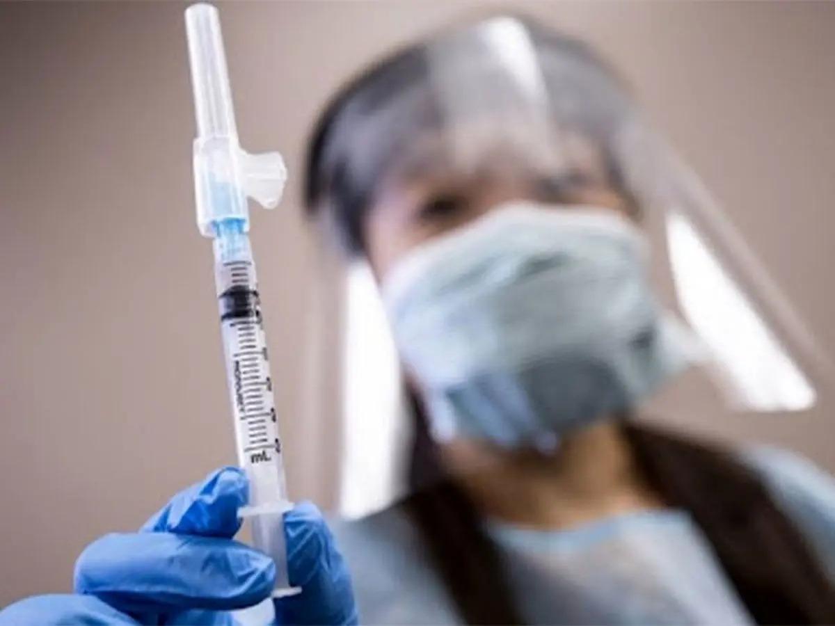 بهترین زمان تزریق دز سوم واکسن کرونا | سالمندان حتماً دز یادآور بزنند