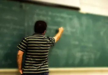 با کاهش دانش آموزان نمی‌توان نیروی ثابت در آموزش پرورش استخدام کرد!