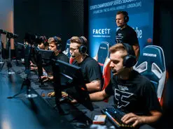 درآمد یک گیمر حرفه ای در ایران و جهان چقدر است؟