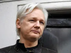 دادگاه انگلیس با بازگرداندن جولیان آسانژ به آمریکا موافقت کرد | هواداران آزادی معترض شدند