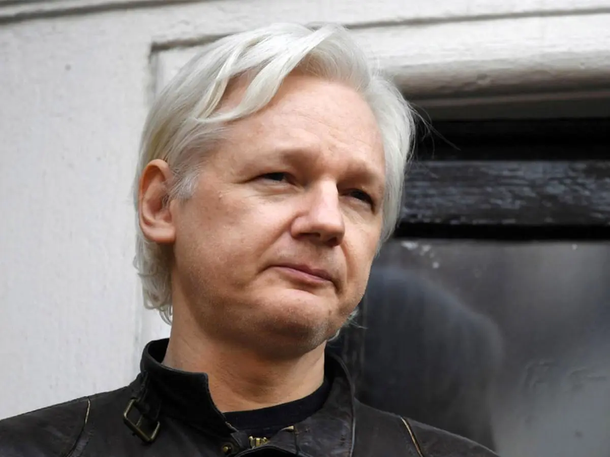 دادگاه انگلیس با بازگرداندن جولیان آسانژ به آمریکا موافقت کرد | هواداران آزادی معترض شدند