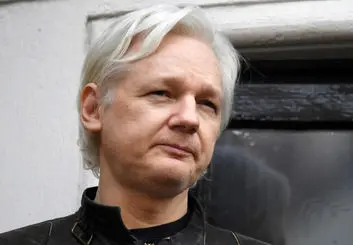 دادگاه انگلیس با بازگرداندن جولیان آسانژ به آمریکا موافقت کرد | هواداران آزادی معترض شدند