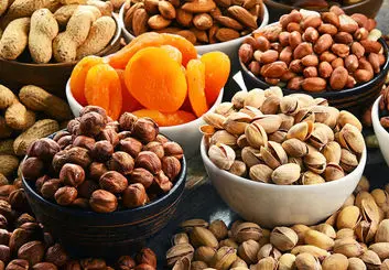 قیمت آجیل و شیرینی شب یلدا چند؟ | می‌کوشیم شیرینی گران نشود