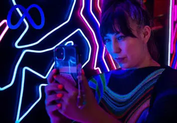 اکانت اینستاگرام metaverse برای هنرمند استرالیایی دردسرساز شد