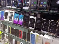 بازار تلفن همراه کشور، بی تأثیر از نوسانات ارزی اخیر