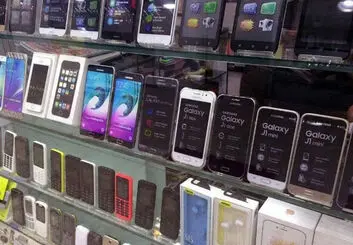 بازار تلفن همراه کشور، بی تأثیر از نوسانات ارزی اخیر