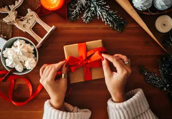 کادو کریسمس چی بخریم؟ ایده‌های عالی برای هدیه روز کریسمس