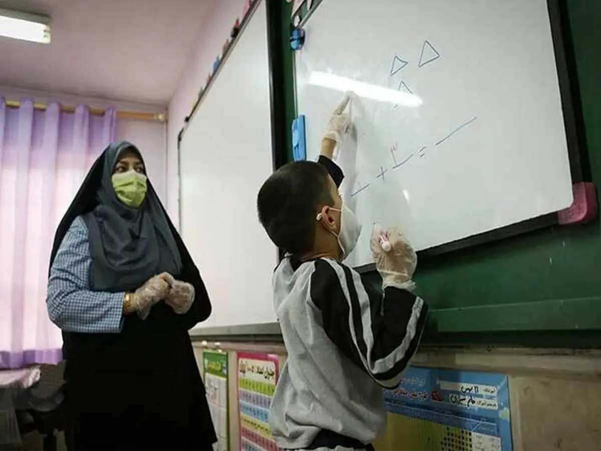 حقوق جدید معلمان امسال اعمال نمی‌شود؟ | وعده اعمال رتبه بندی از شهریور ۱۴۰۰ چه شد؟