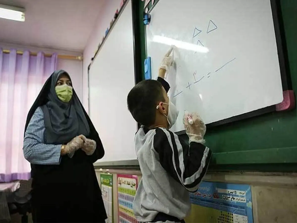 حقوق جدید معلمان امسال اعمال نمی‌شود؟ | وعده اعمال رتبه بندی از شهریور ۱۴۰۰ چه شد؟