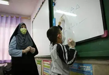 حقوق جدید معلمان امسال اعمال نمی‌شود؟ | وعده اعمال رتبه بندی از شهریور ۱۴۰۰ چه شد؟