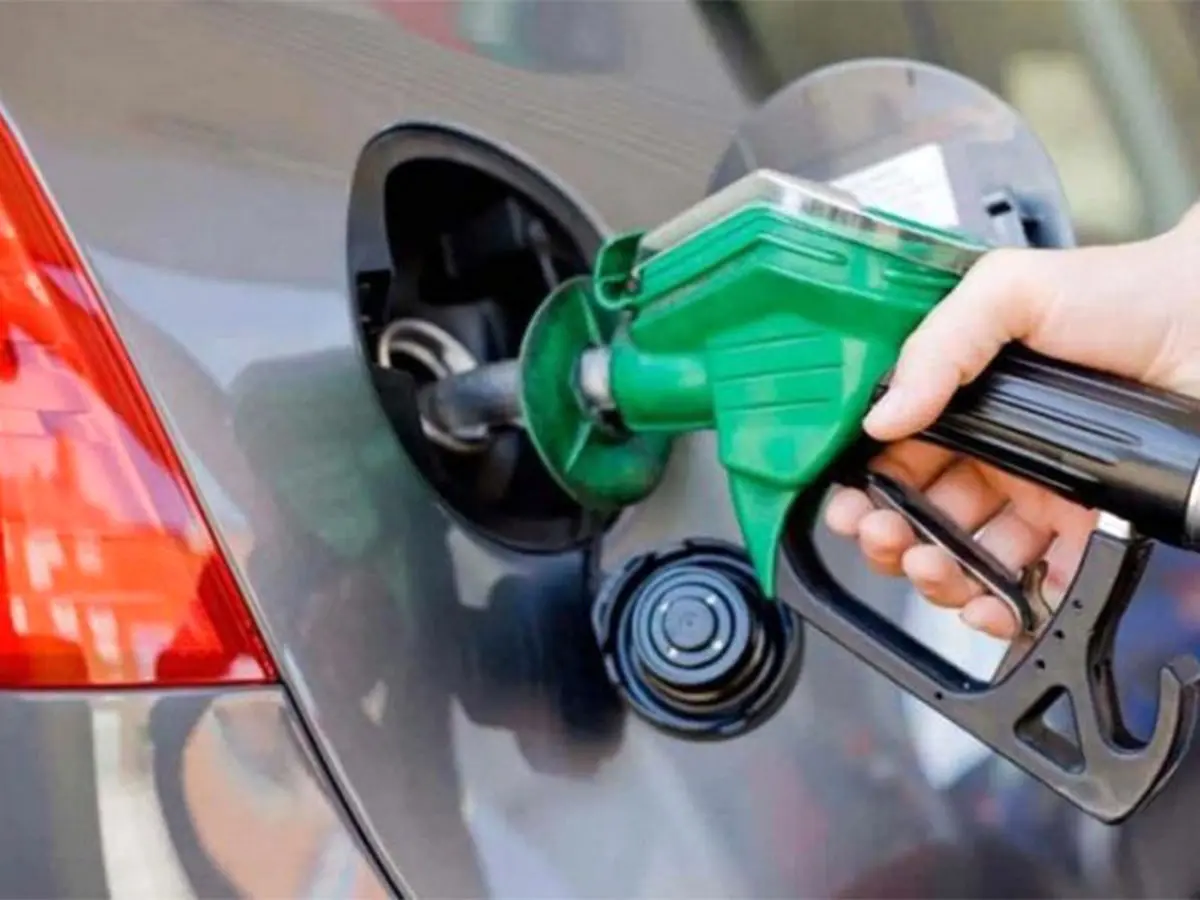 طرح اختصاص سهمیه بنزین به افراد به جای خودروها