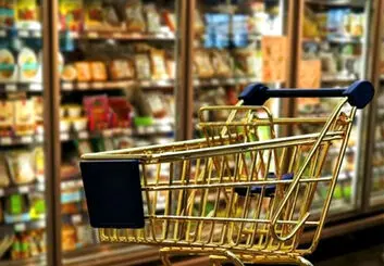 انتقاد دبیر اتحادیه بنکداران مواد غذایی از اجرای عجولانه طرح درج قیمت تولیدکننده روی کالاها