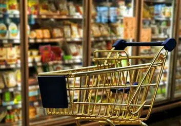 انتقاد دبیر اتحادیه بنکداران مواد غذایی از اجرای عجولانه طرح درج قیمت تولیدکننده روی کالاها