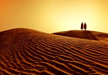 در سافاری کویر چه وسایلی همراه خود داشته باشیم؟ | راهنمای سفر به کویر