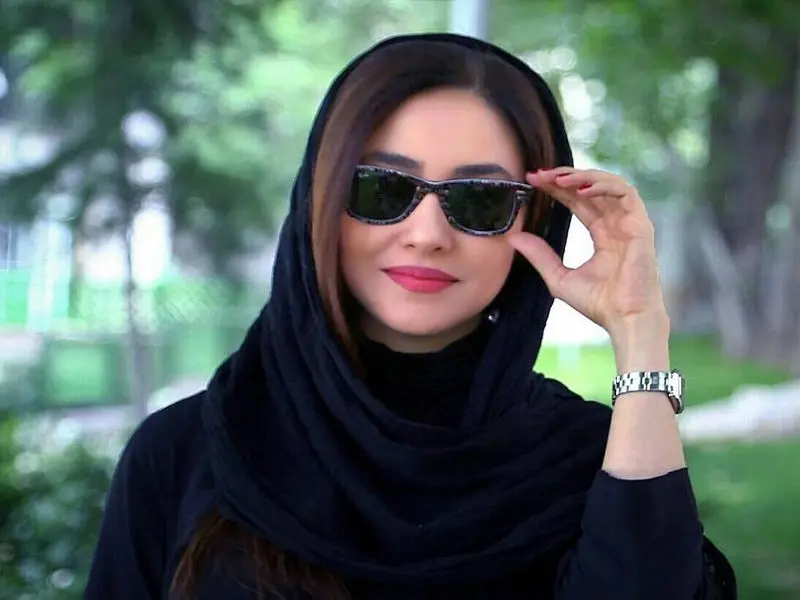 بهترین عینک ها برای صورت های گرد | انتخاب فریم مناسب برای چهره های گرد