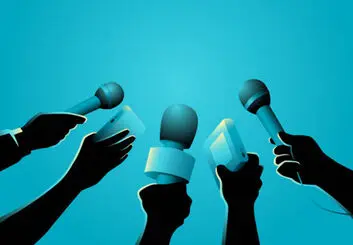 مدارک و شرایط لازم برای خبرنگار شدن | شیرجه به دل خطر