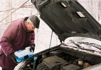 بهترین زمان تعویض ضدیخ ماشین و بایدها و نبایدهای آن