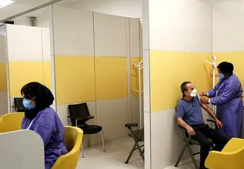سرعت غلبه امیکرون و لزوم مداخله اجباری برای واکسیناسیون
