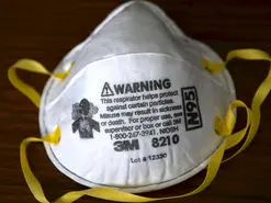 عرضه رایگان چهارصد میلیون ماسک N95 در داروخانه‌های آمریکا