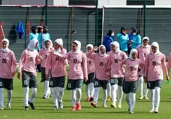 بازی فوتبال تیم ملی بانوان ایران با چین امروز (۳ بهمن)