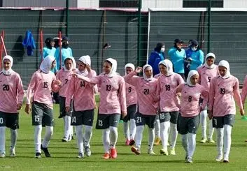 بازی فوتبال تیم ملی بانوان ایران با چین امروز (۳ بهمن)