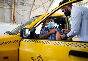 نصب کارت واکسن بر شیشه تاکسی‌های تهران از نیمه بهمن الزامی می‌شود