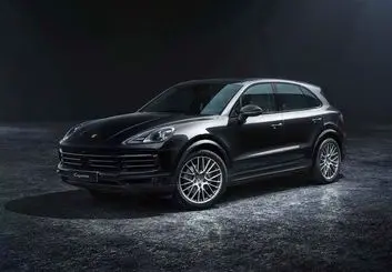 پورشه کاین در لباس پلاتینیوم ظاهر می‌شود