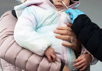 امیکرون کودکان بیشتری را مبتلا می‌کند | افزایش تعداد بستری‌ها