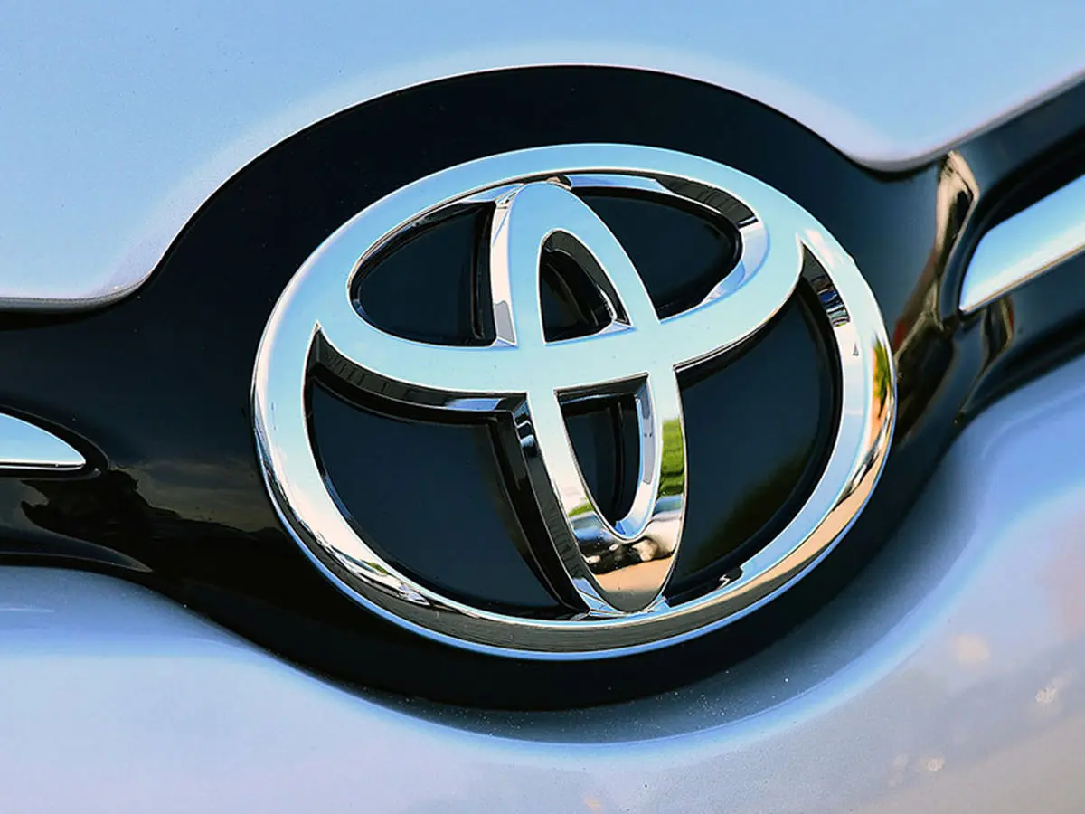تویوتا بزرگترین خودروساز جهان در سال 2021 شد