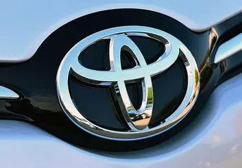 تویوتا بزرگترین خودروساز جهان در سال 2021 شد