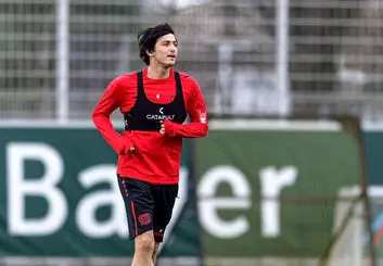 اولین واکنش بایرلورکوزن به حضور سردار آزمون در تمرین